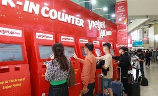 VN-Index recovers on pillar stocks