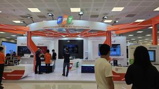 VN-Index rebounds on large-cap stocks