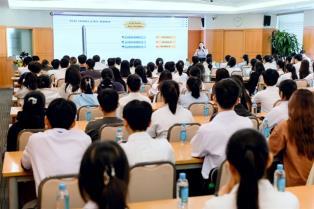 Sacombank commits 164,000 to ‘Nurturing Dreams scholarship programme in 2025