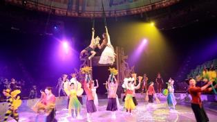 Việt Nams circus meets 3D mapping