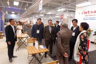 Việt Nam pavilion shows off wood products, furniture at US trade fair