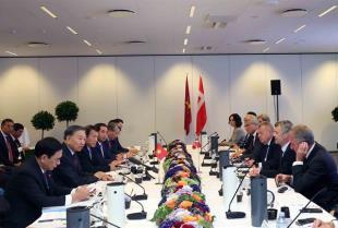 Top leader meets leading Danish businesses