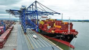 Việt Nams trade surpasses 1 trillion in 10 months
