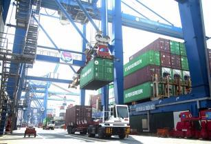 Việt Nam nears investment-grade status, which could bring windfall