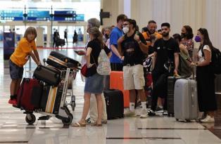 HCM City travel firms activate emergency response as Middle East tensions disrupt flights
