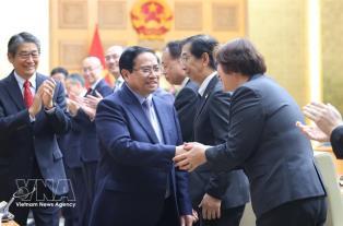 PM holds dialogue with Japanese businesses to deepen economic ties