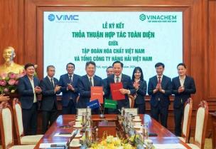 Vinachem, VIMC work together to boost maritime industry
