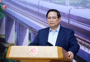 Self-reliant railway industry key to long-term growth: PM