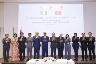 NA Chairman attends policy dialogue on enhancing Việt Nam–Italy cooperation