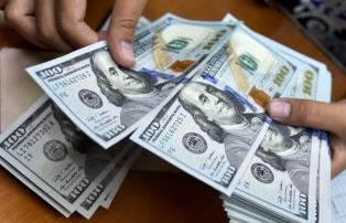 Free-market USD tumbles as gap with official rates shrinks