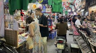 Retail, service sectors show optimistic signals in Q1