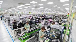 Việt Nam urged to shift mindset in attracting foreign direct investment in new period