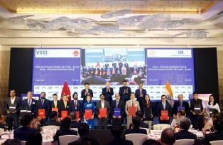 Vietnam Airlines expands strategic partnerships in India