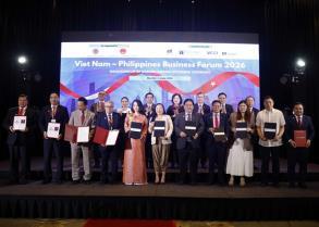 Vinachem strikes strategic cooperation deals with Philippine partners