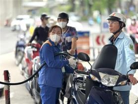 Fuel prices fall for third straight week