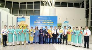 Vietnam Airlines launches nonstop Hà Nội–Amsterdam service