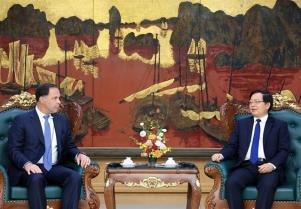 Việt Nam encourages US firms to expand investment in high-tech sectors: Deputy PM