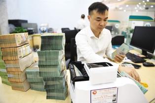 High interest rates cause rising risks for banks with large retail lending