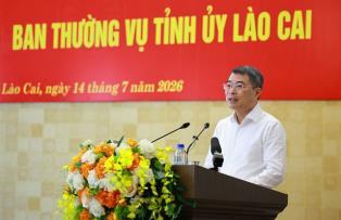 PM urges Lào Cai to turn border position into strategic advantage