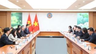 Việt Nam, Bloomberg seek deeper ties to boost financial market development