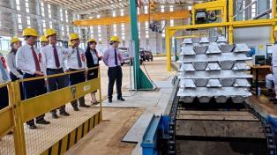 Việt Nam advances deep processing with first aluminium ingot production