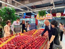 Vietnamese consumers develop taste for Australian, New Zealand fruit