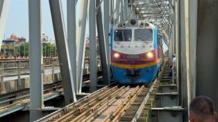 Vietnam Railway begins operations under group model