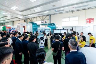Governor urges banks not to trade safety for digital transformation growth
