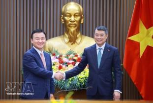 Prime Minister urges Samsung to partner in enhancing technological capability