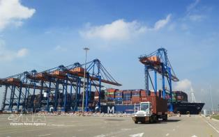 Impressive growth poses macroeconomic balancing challenge: experts
