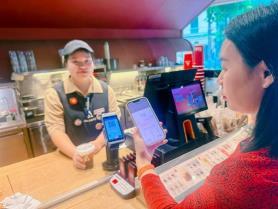NAPAS, BIDV and Weixin Pay expand cross-border QR payment services between Việt Nam and China