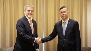Việt Nam, US step up investment, financial cooperation