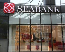 VN-Index sees sharp losses as bargain hunting emerges