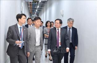 Deputy PM visits AI data centre in Seoul to seek hi-tech collaboration
