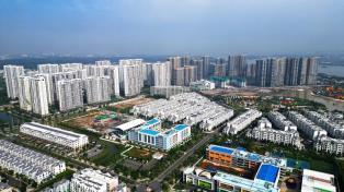 PM reviews social housing and property market progress, sets tasks for future