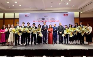 Students receive the 2026 Fast Retailing Foundation Scholarships