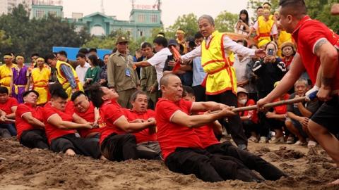 Ten years of tug-of-war