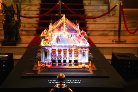 High-tech storytelling