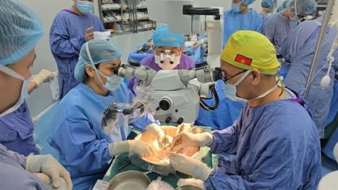 Việt Nam performs its first penile transplant