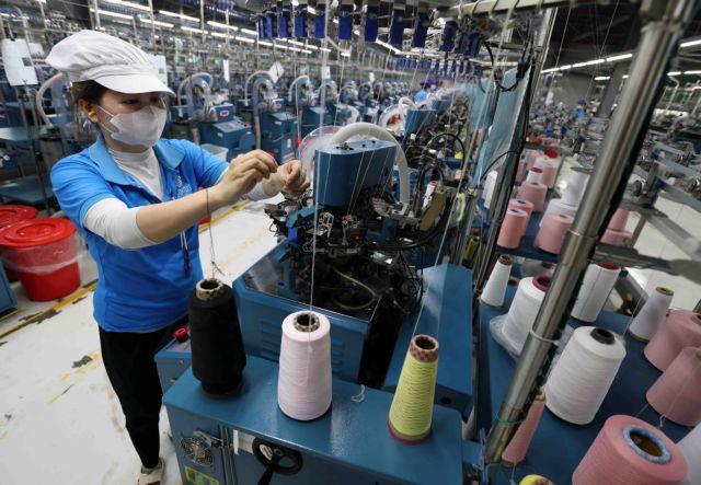 New firms surge on stronger confidence