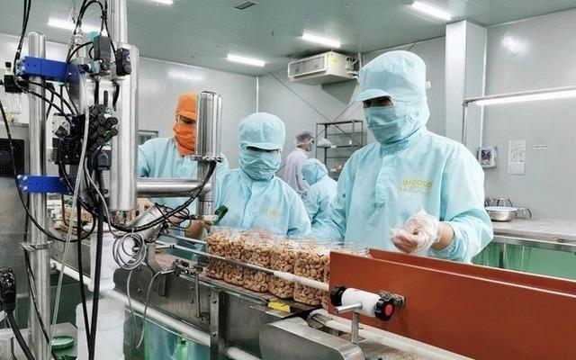 PM urges State firms to boost performance for growth target