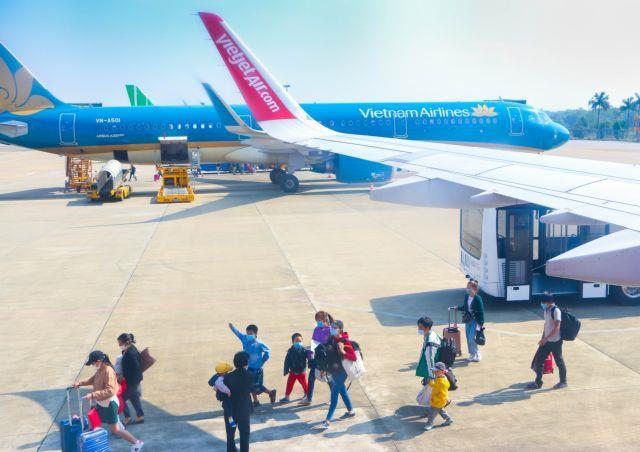 Building five strategic pillars for the development of Việt Nams aviation industry