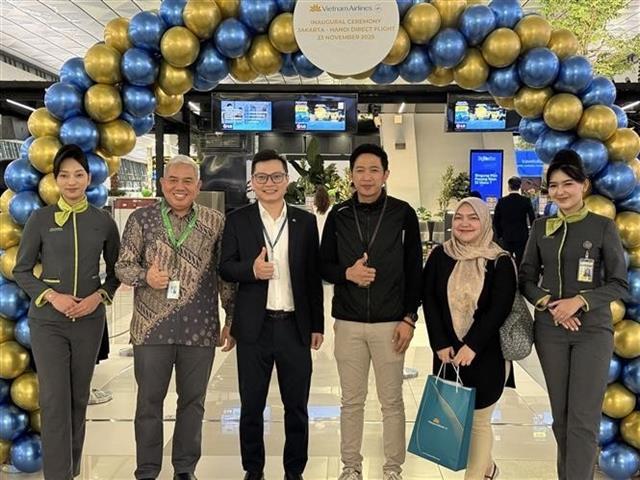 Vietnam Airlines launches first Jakarta-Hà Nội direct flight