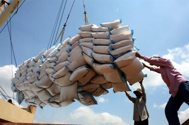 Senegal suspends rice imports for one month