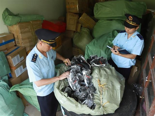 Việt Nam to impose VAT on low-value express-imported goods