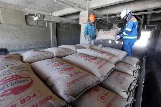 Việt Nam struggles with millions of tonnes of excess cement, says MoC