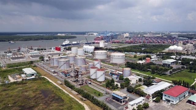 Tariff cuts welcomed but LNG needs policy reforms: experts