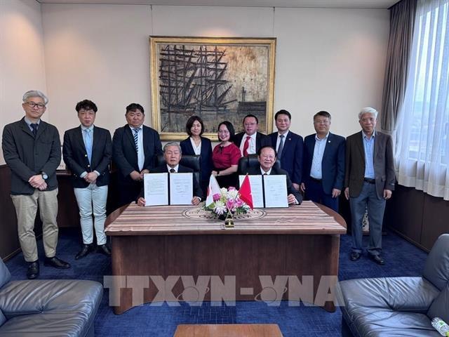 Việt Nam, Japan ink strategic oyster industry partnership