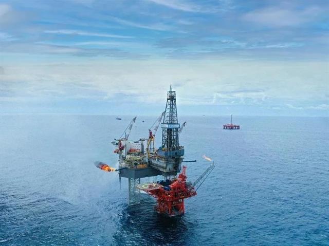 Đại Hùng - Phase 3 project produces first commercial oil flow