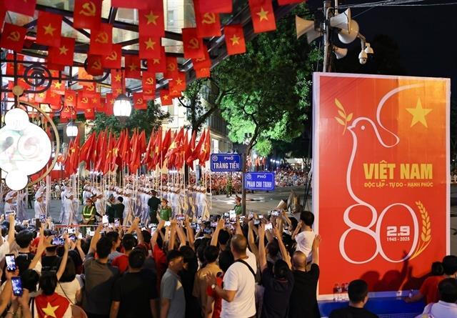 SBV asks effort to meet cash demand ahead National Day gift delivery